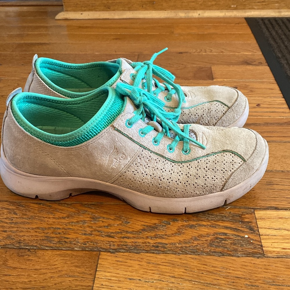 Women's Casual Sneakers in Beige and Teal